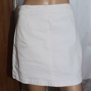 Forever 21 SZ M pleated white denim skirt
